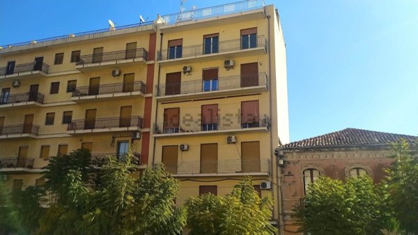 appartamento in vendita ad Aci Catena