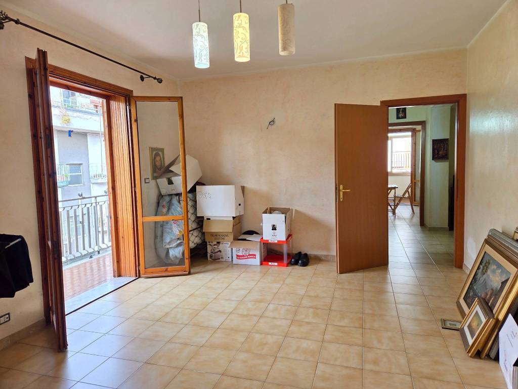 appartamento in vendita ad Aci Catena