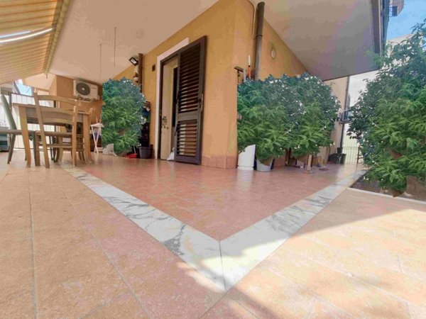appartamento in vendita ad Aci Catena