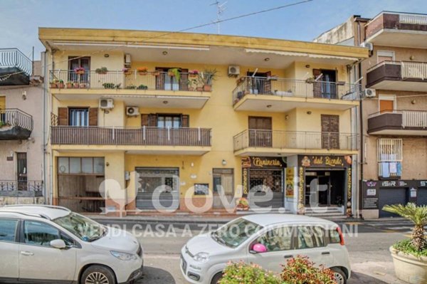 appartamento in vendita ad Aci Catena in zona Aci San Filippo