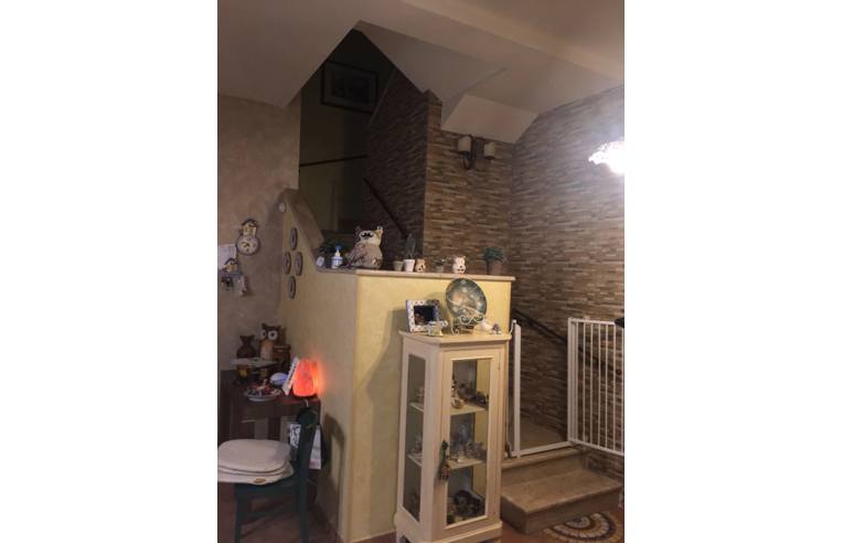 casa indipendente in vendita ad Aci Catena in zona San Nicolò