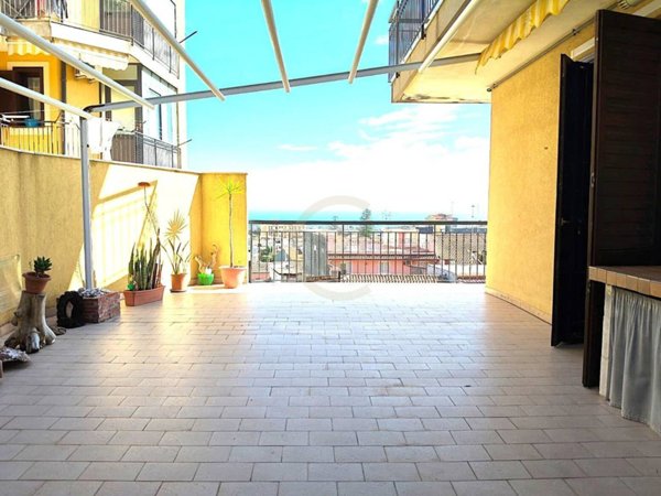 appartamento in vendita ad Aci Catena