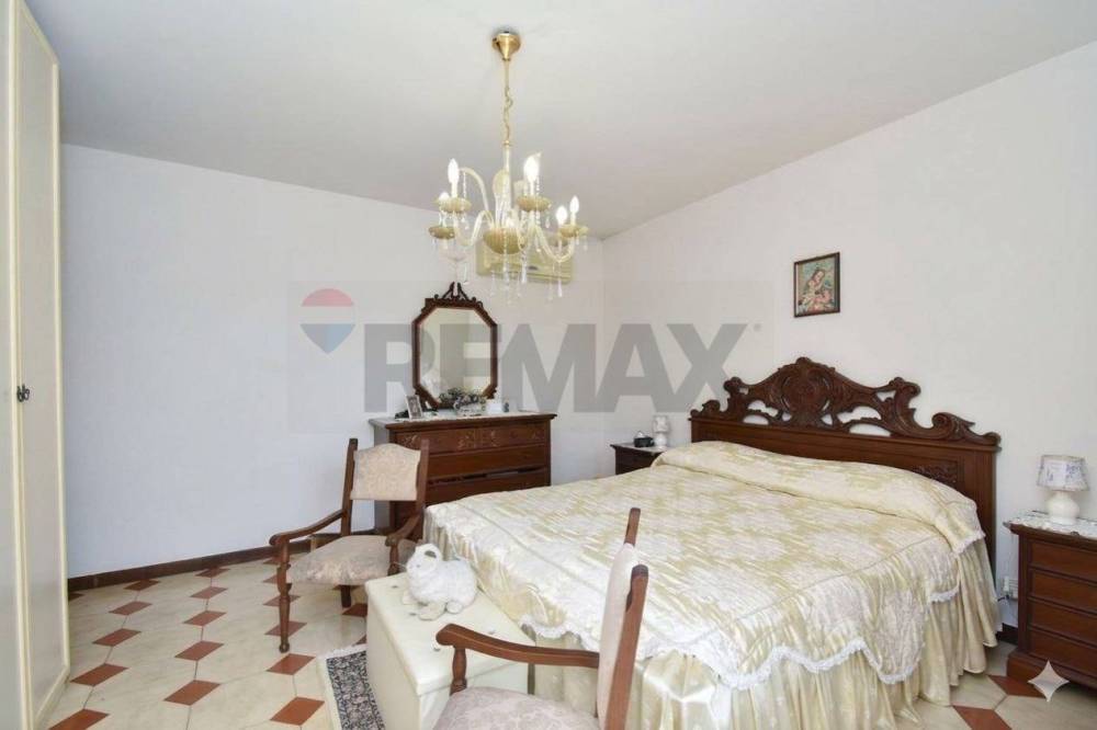 appartamento in vendita ad Aci Catena