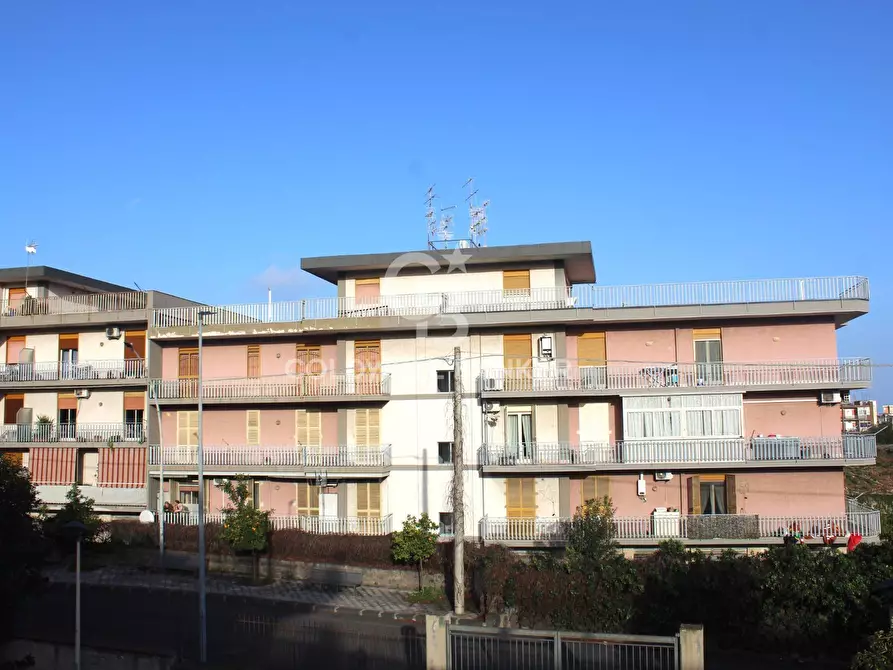 appartamento in vendita ad Aci Catena