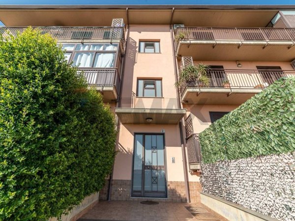 appartamento in vendita ad Aci Catena