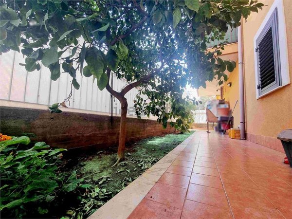 appartamento in vendita ad Aci Catena