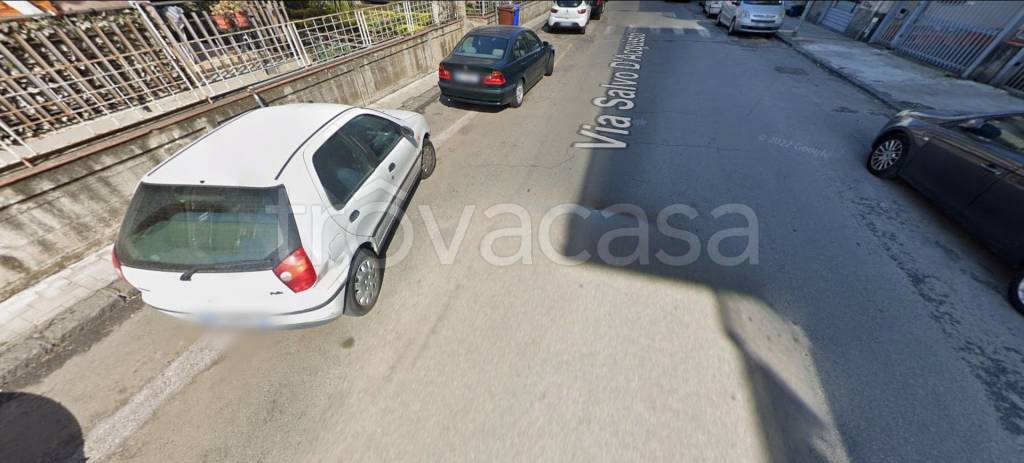 locale commerciale in vendita ad Aci Catena