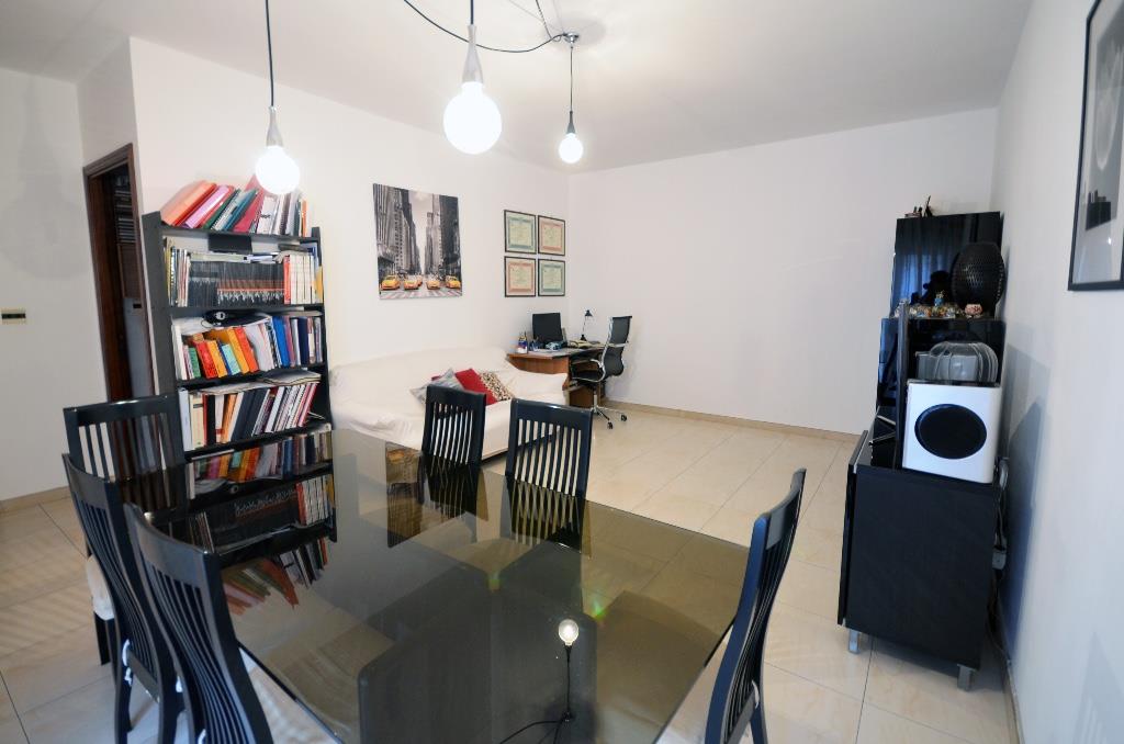 appartamento in vendita ad Aci Catena in zona Aci San Filippo