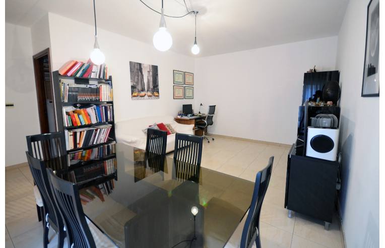 appartamento in vendita ad Aci Catena in zona Aci San Filippo