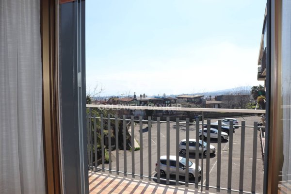 appartamento in vendita ad Aci Catena