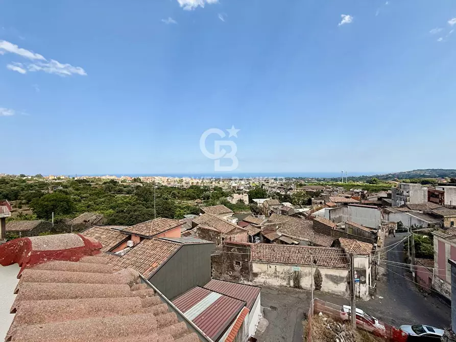 appartamento in vendita ad Aci Catena