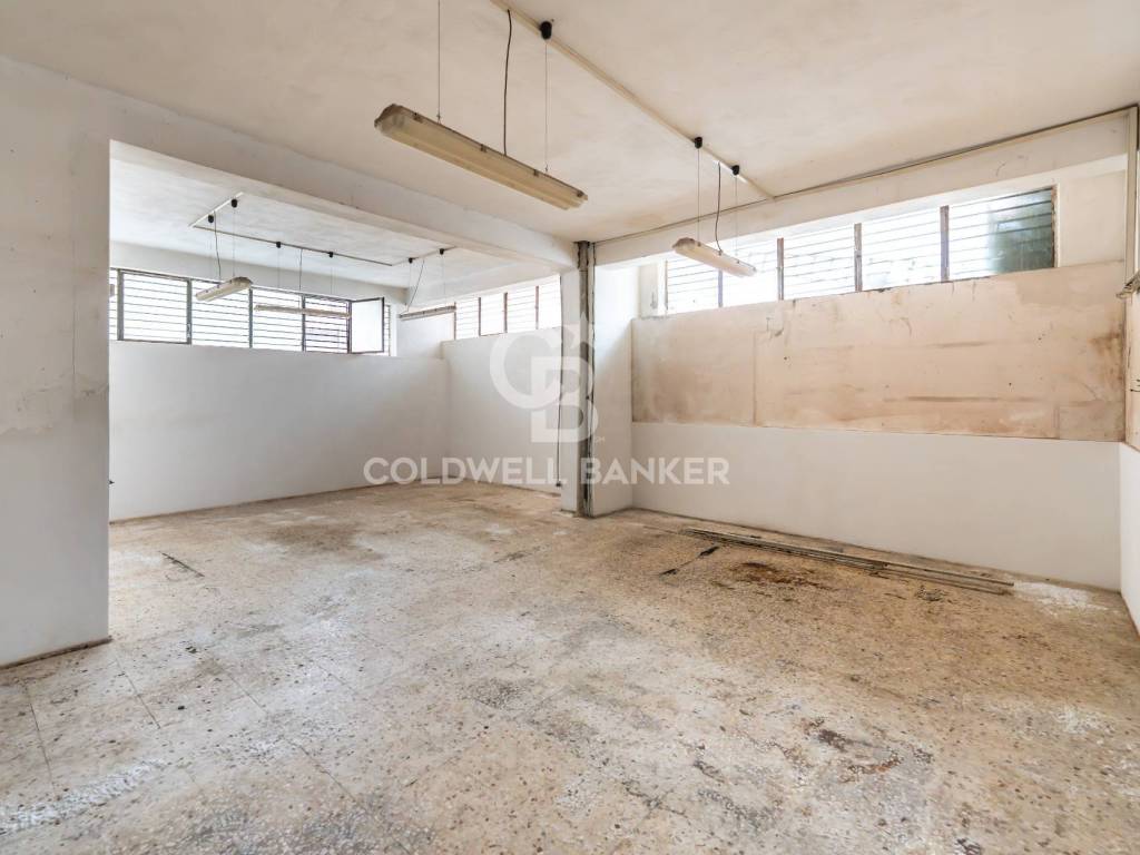 negozio in vendita ad Aci Catena