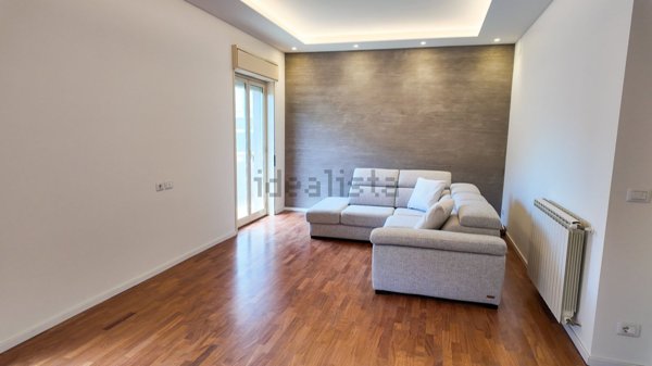 appartamento in vendita ad Aci Catena