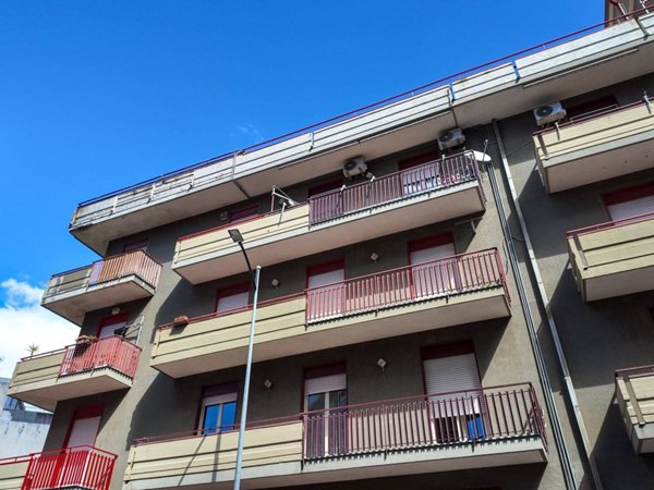 appartamento in vendita ad Aci Catena