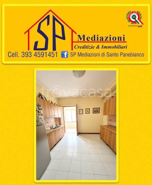 appartamento in vendita ad Aci Catena in zona Aci San Filippo