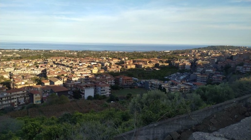 rudere in vendita ad Aci Catena