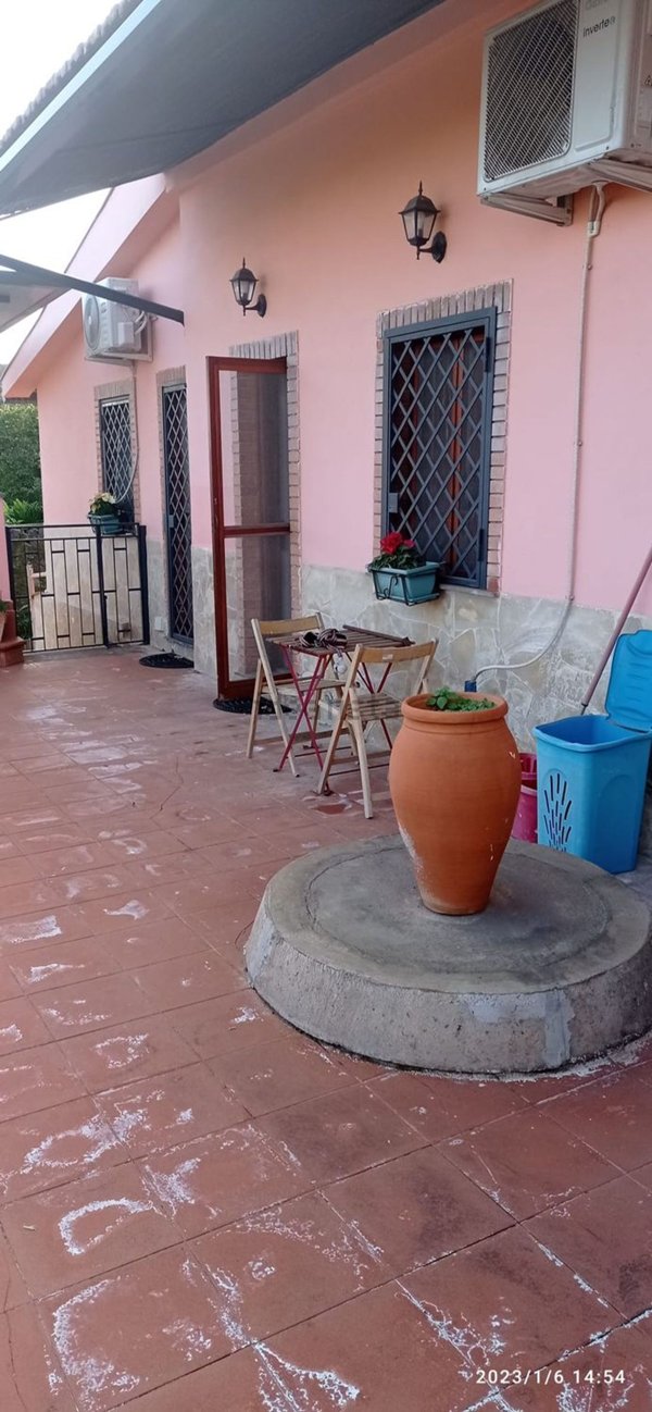 casa indipendente in vendita ad Aci Catena in zona Aci San Filippo