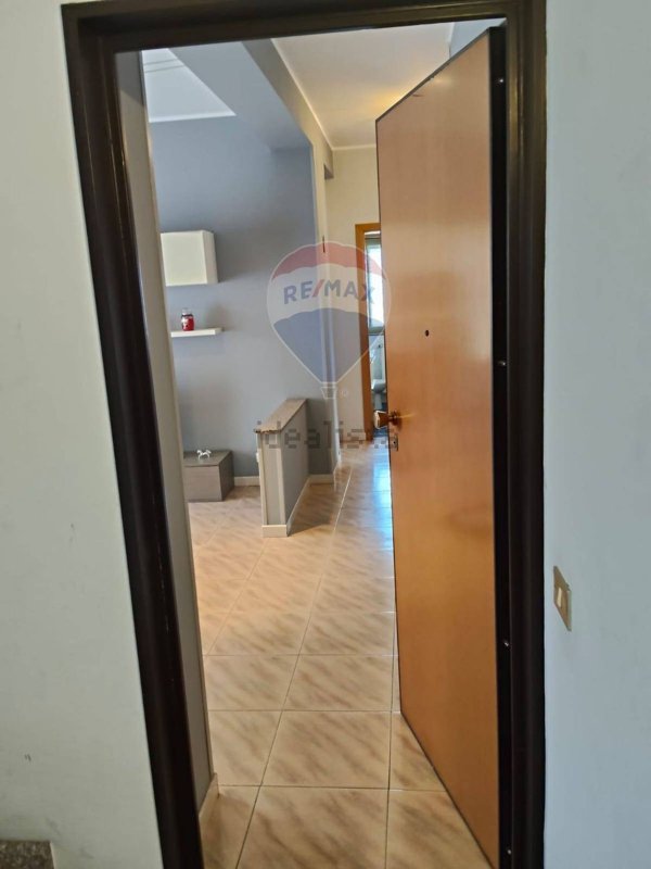 appartamento in vendita ad Aci Catena in zona Aci San Filippo