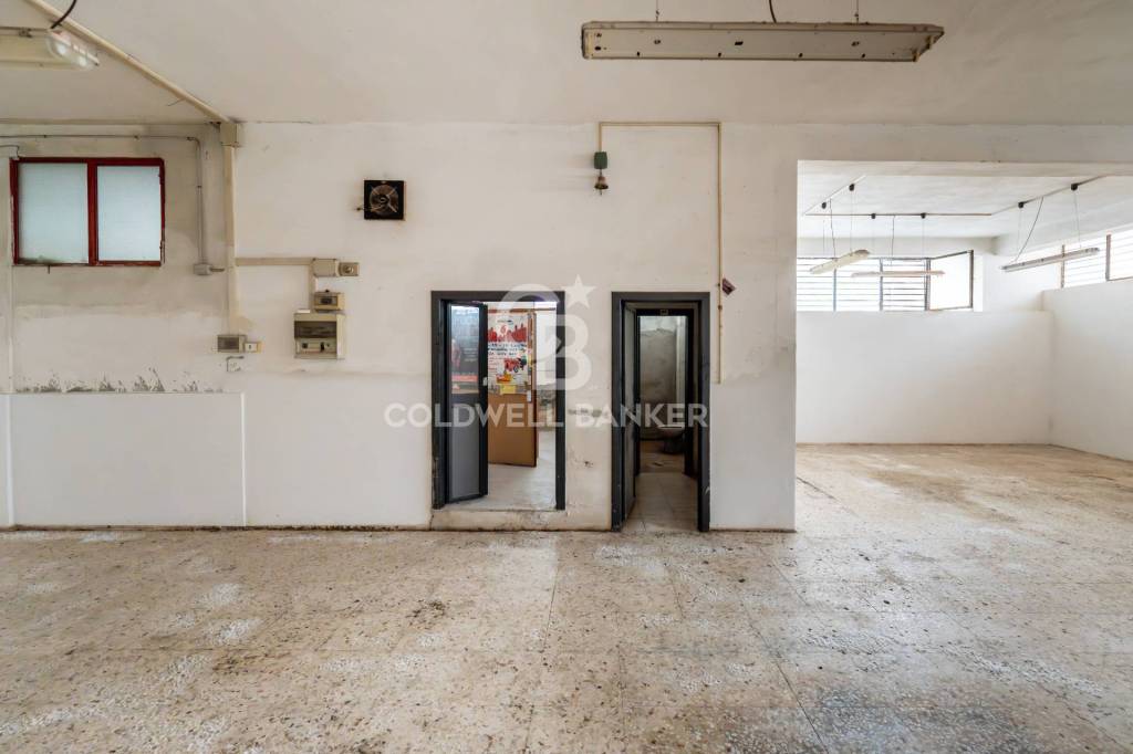 negozio in vendita ad Aci Catena