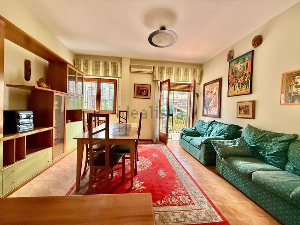 appartamento in vendita ad Aci Catena