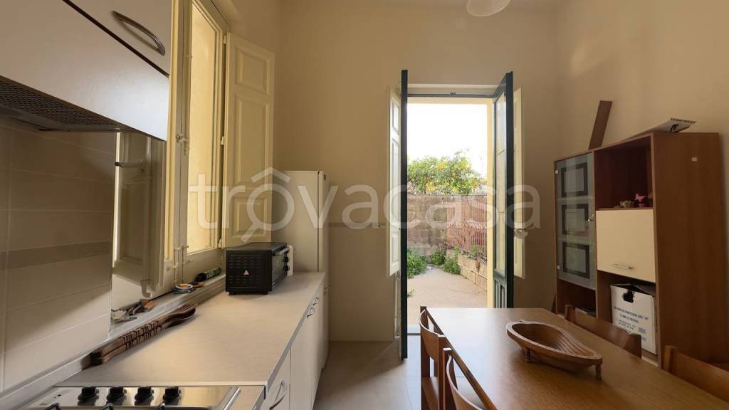 appartamento in vendita ad Aci Catena