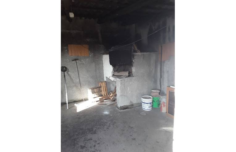 appartamento in vendita ad Aci Catena