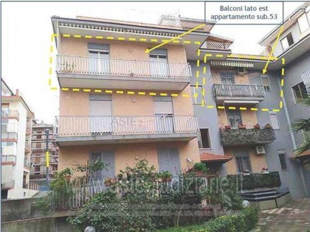 appartamento in vendita ad Aci Catena