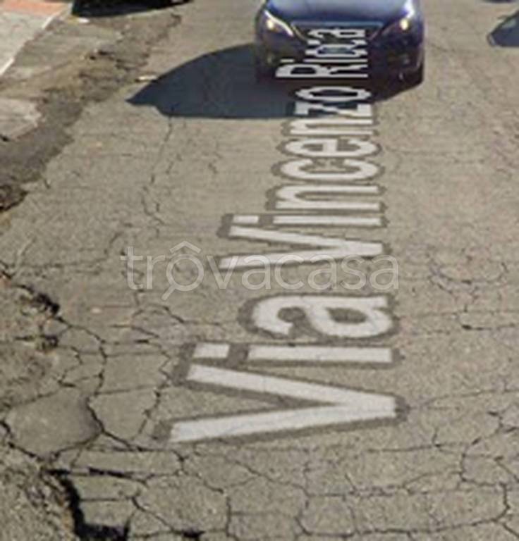 terreno edificabile in vendita ad Aci Catena