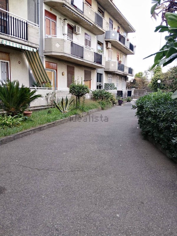 appartamento in vendita ad Aci Catena