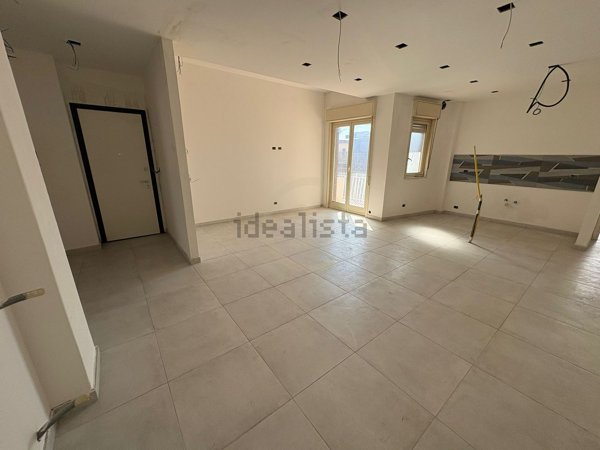 appartamento in vendita ad Aci Catena
