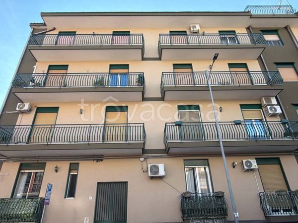 appartamento in vendita ad Aci Catena in zona Aci San Filippo