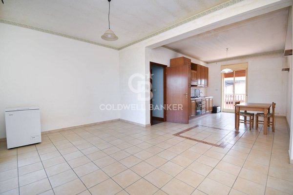 appartamento in vendita ad Aci Catena