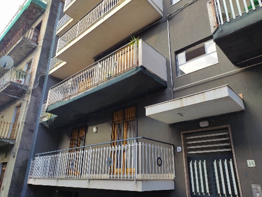 appartamento in vendita ad Aci Catena