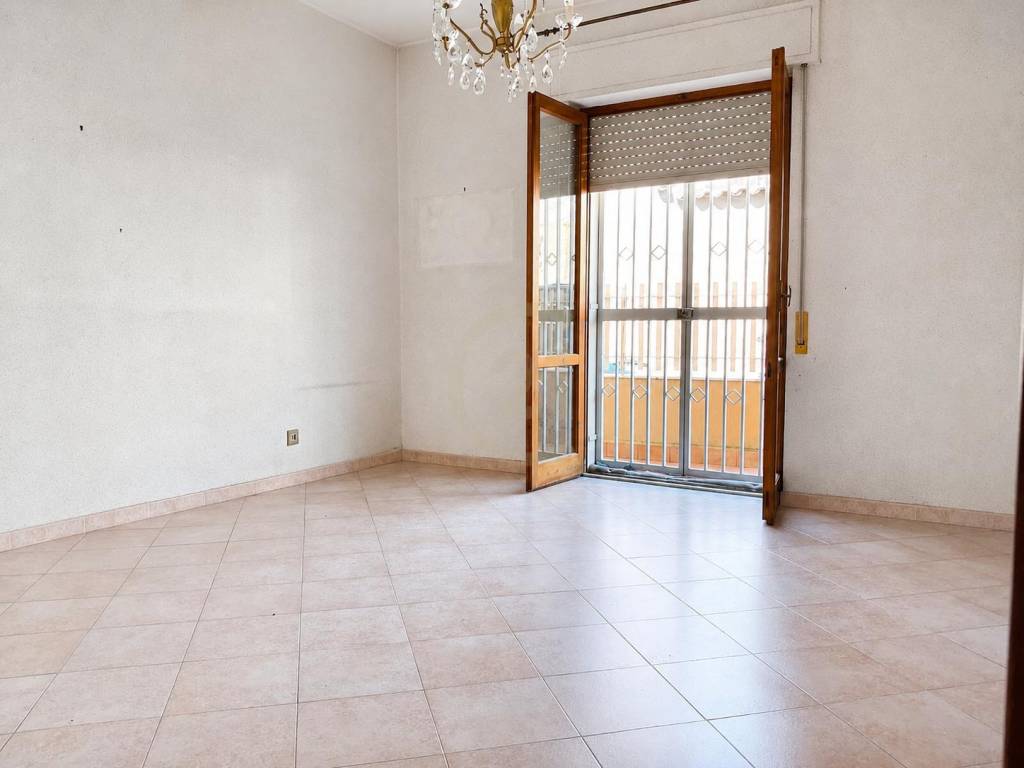 appartamento in vendita ad Aci Catena