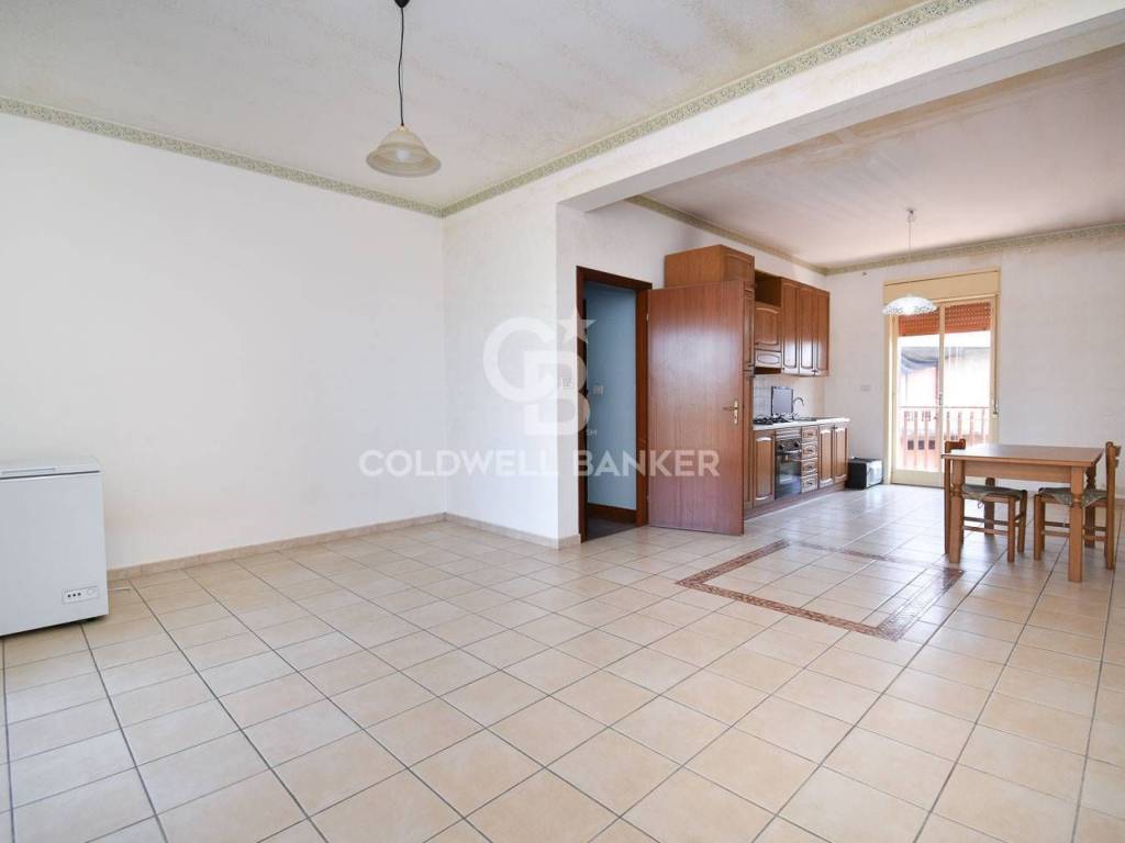 appartamento in vendita ad Aci Catena