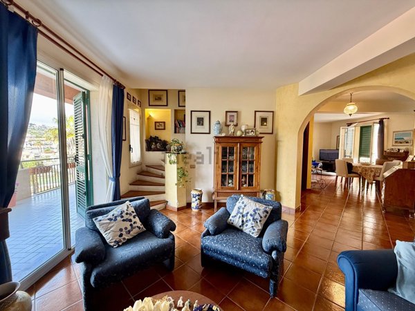 appartamento in vendita ad Aci Catena in zona San Nicolò