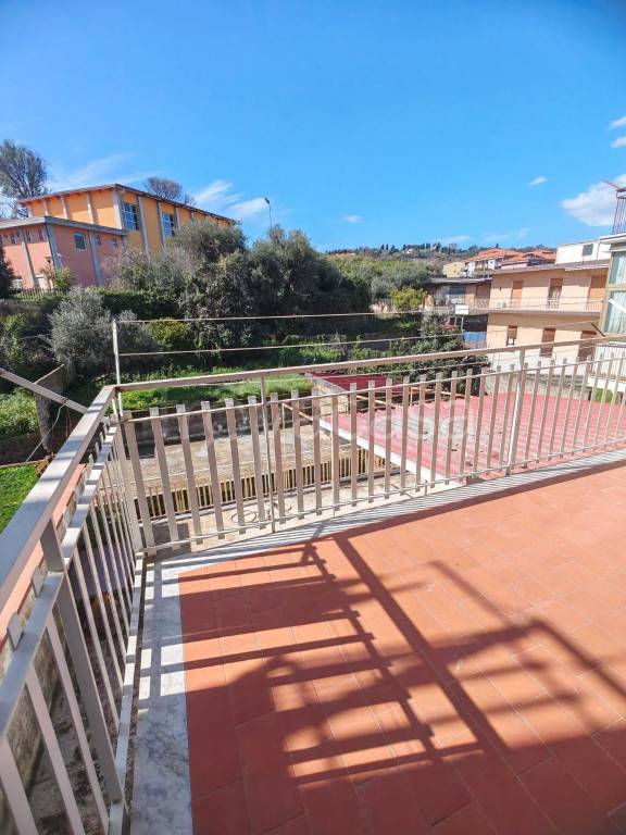 appartamento in vendita ad Aci Catena in zona Aci San Filippo