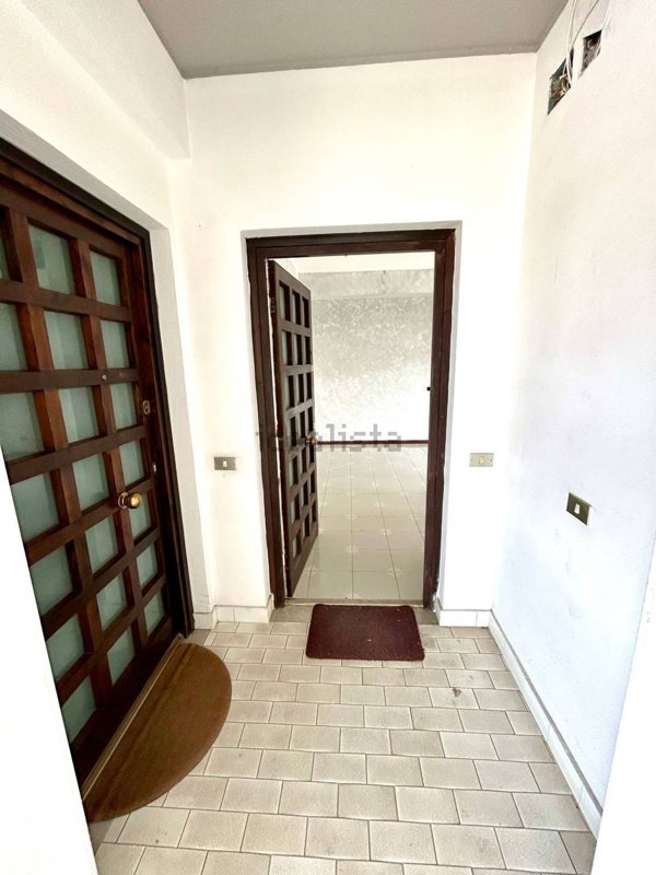 appartamento in vendita ad Aci Catena in zona Vampolieri