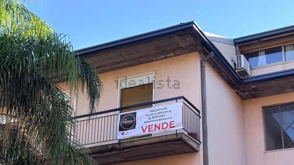 appartamento in vendita ad Aci Catena
