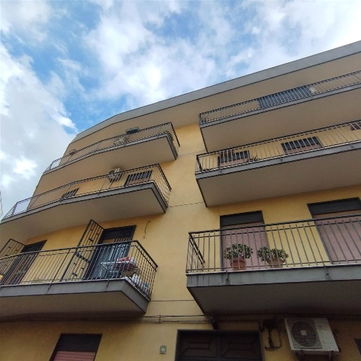 appartamento in vendita ad Aci Catena
