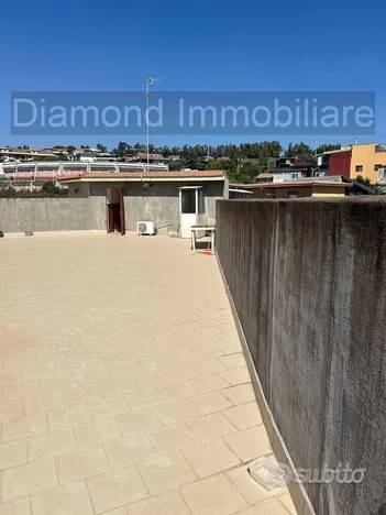 appartamento in vendita ad Aci Catena