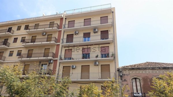 appartamento in vendita ad Aci Catena