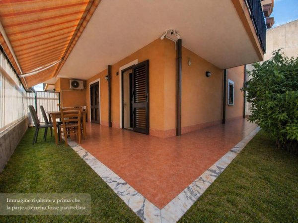 appartamento in vendita ad Aci Catena