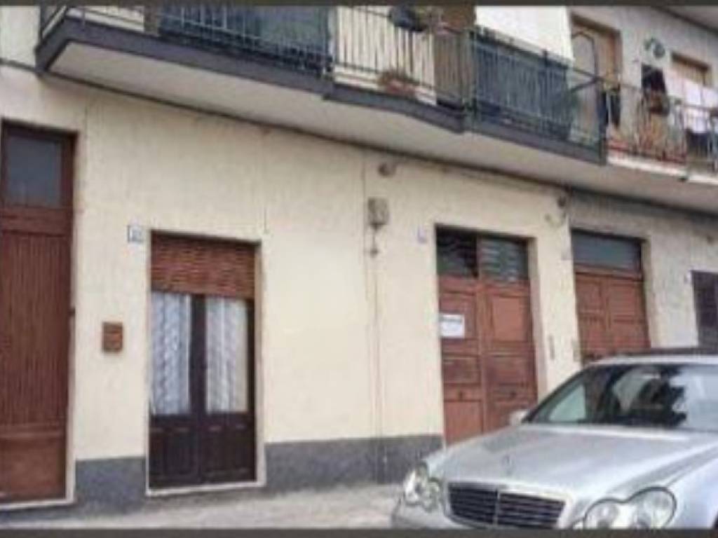 casa indipendente in vendita ad Aci Catena