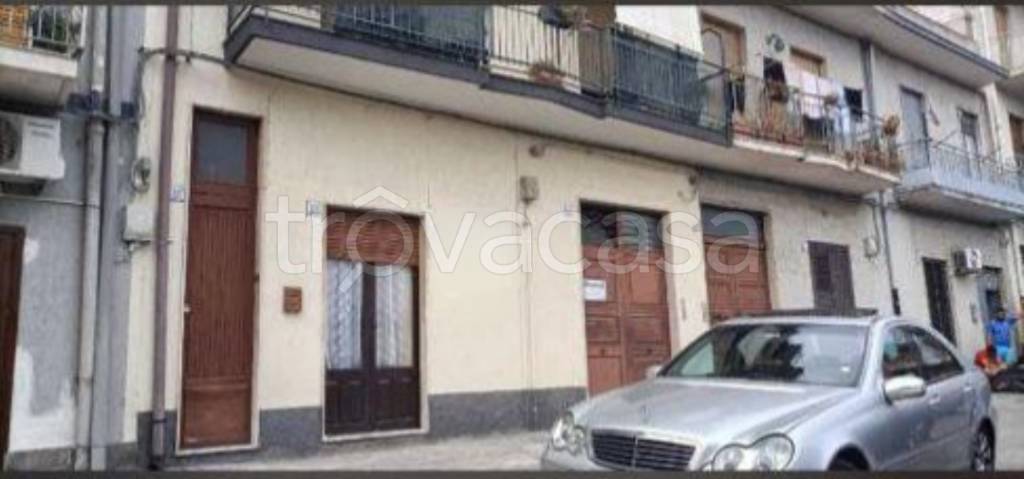 casa indipendente in vendita ad Aci Catena
