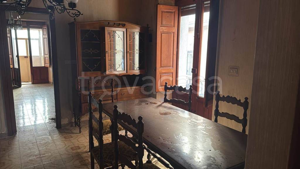 casa indipendente in vendita ad Aci Catena