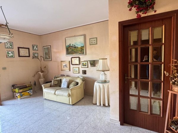 appartamento in vendita ad Aci Catena