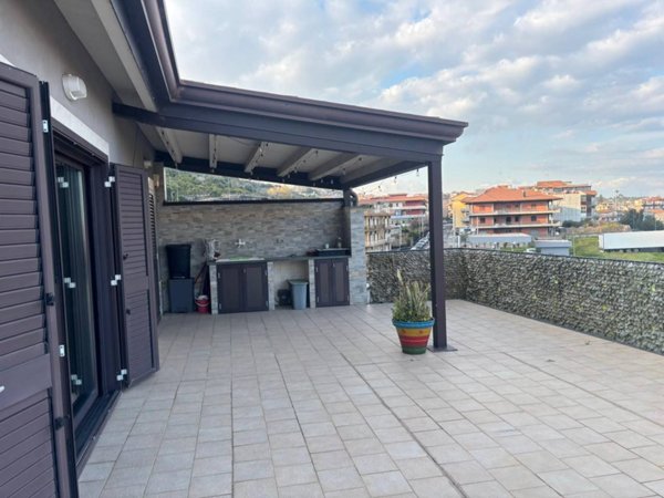 appartamento in vendita ad Aci Catena
