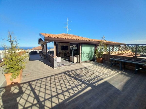 appartamento in vendita ad Aci Catena
