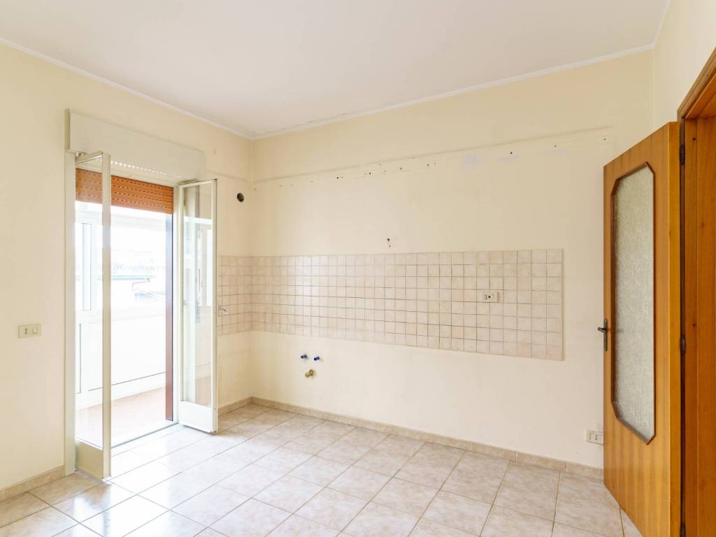 appartamento in vendita ad Aci Catena